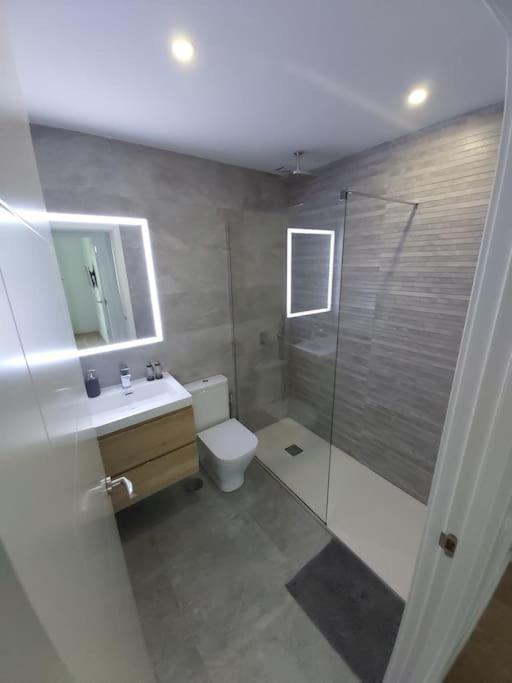 Appartement Luminoso En El Centro, Con Mucho Arte *